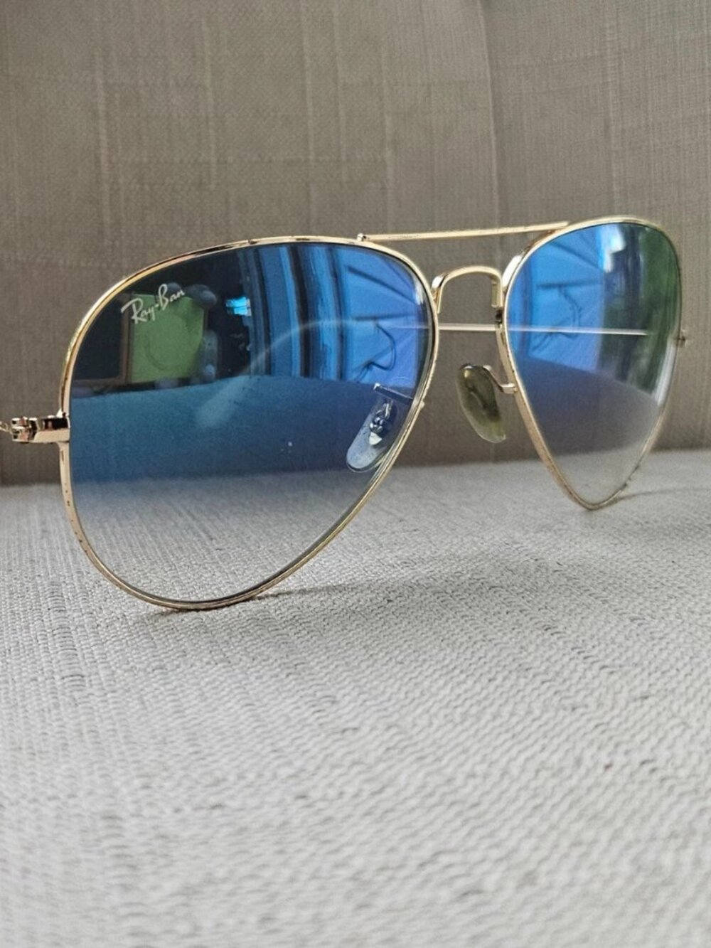 Vintage Ray-Ban Men Sunglasses Gold Tone Aviator Eye Wear made in Italy Auth